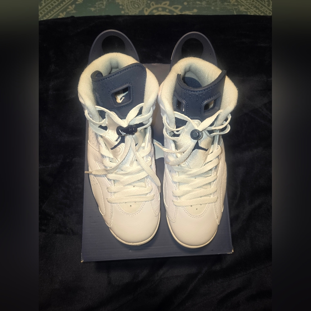 Jordan 6s size 7 1/2 mens